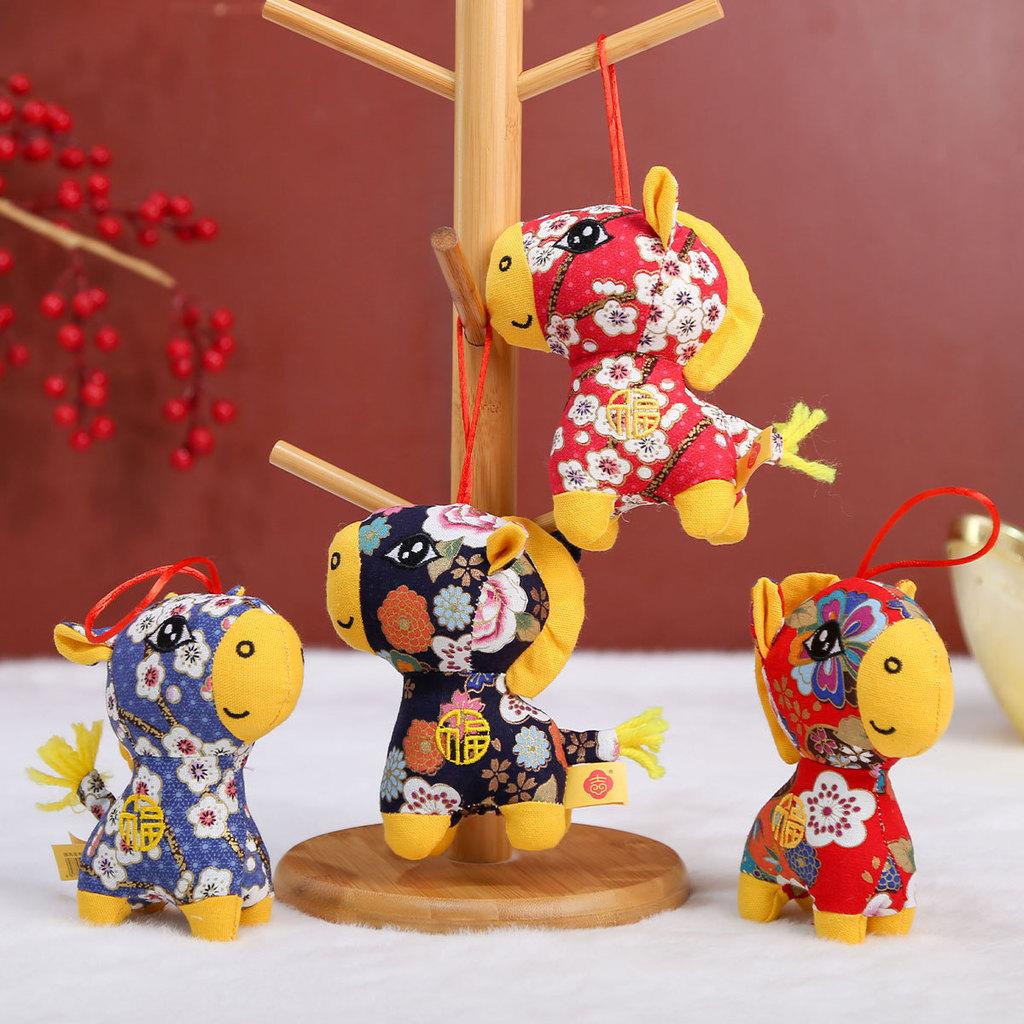 Handcrafted Embroidered Animal Plush With Pp Cotton Filling For Holiday Decoration