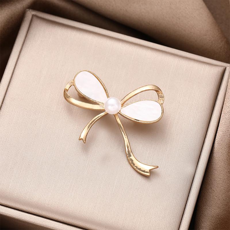 Korean-style Pearl Butterfly Bow Brooch Suit Jacket Pin Anti-Exposure Decoration