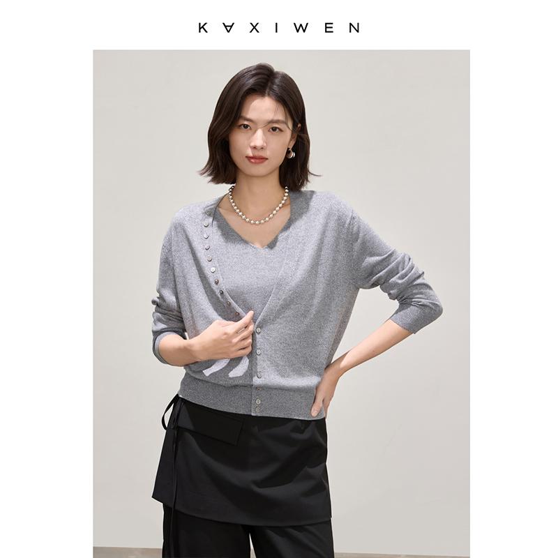 Qianwen Knitted Sweater Two Piece Set 2026 Spring New Style Lazy Cloud Feeling Soft Glutinous Deep V-Neck Stacked Wool Top