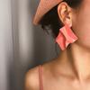 Серьги-гвоздики женские, легкая роскошь, неправильной формы, металлические, плиссированные, конфетных цветов, простой стиль, геометрические, крупные