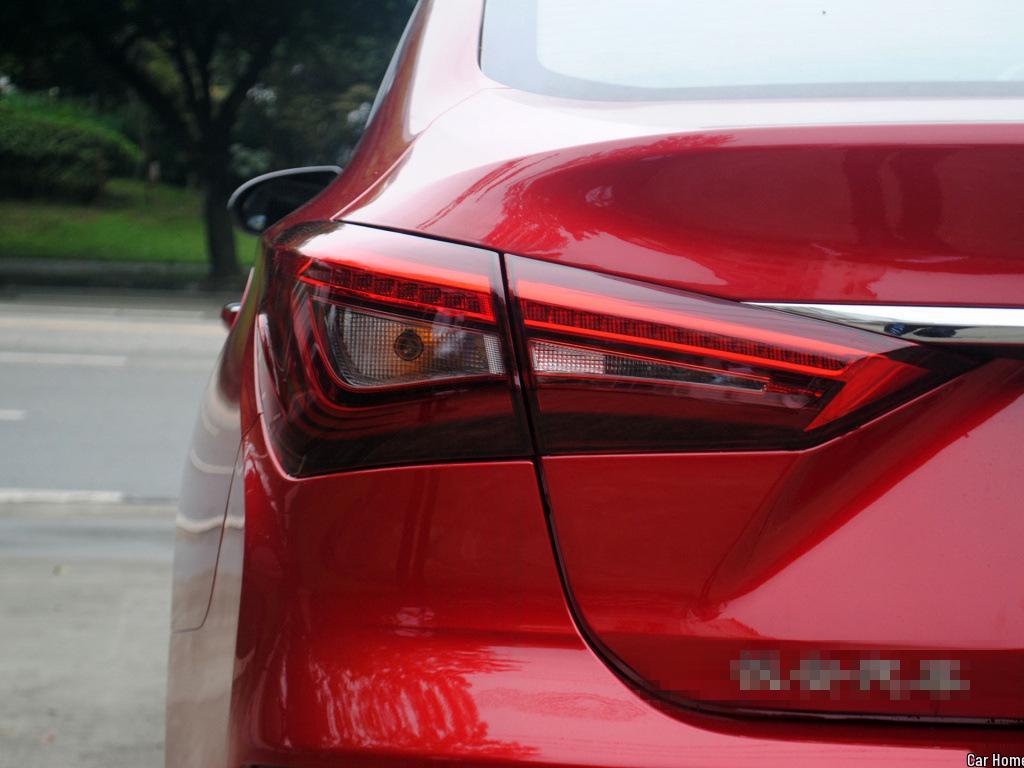 Rear Taillight & Fog Light Assembly for 2018-19 Second-Gen Yidong