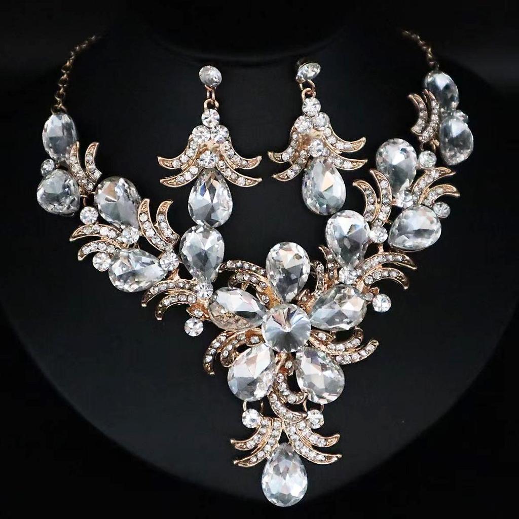 Преувеличенное ожерелье-подвеска из рубинового агата для свадебного наряда