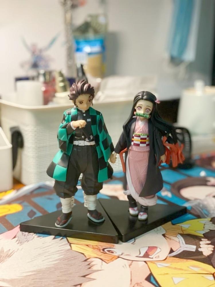 Набор фигурок Figma Anime - Зеницу Агацума, Танджиро Камадо, Незуко и Кёджуро Ренгоку, Коллекционные модели с подвижными суставами