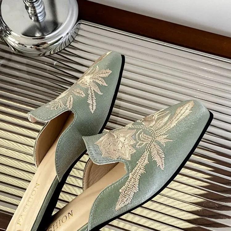 New Chinese Embroidery Wrapped Head Half Slippers Women Wear 2025 Spring and Summer New Retro All-match Flat Slippers