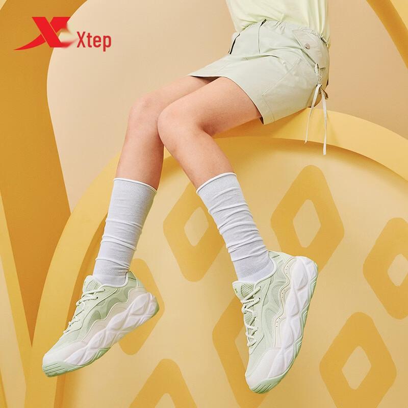 Xtep Women's 'Pineapple' Platform Casual Dad Sneakers