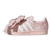 Caroline Hu x Superstar Нежно-розовые женские кроссовки Основной белый Земляная страта JQ8737