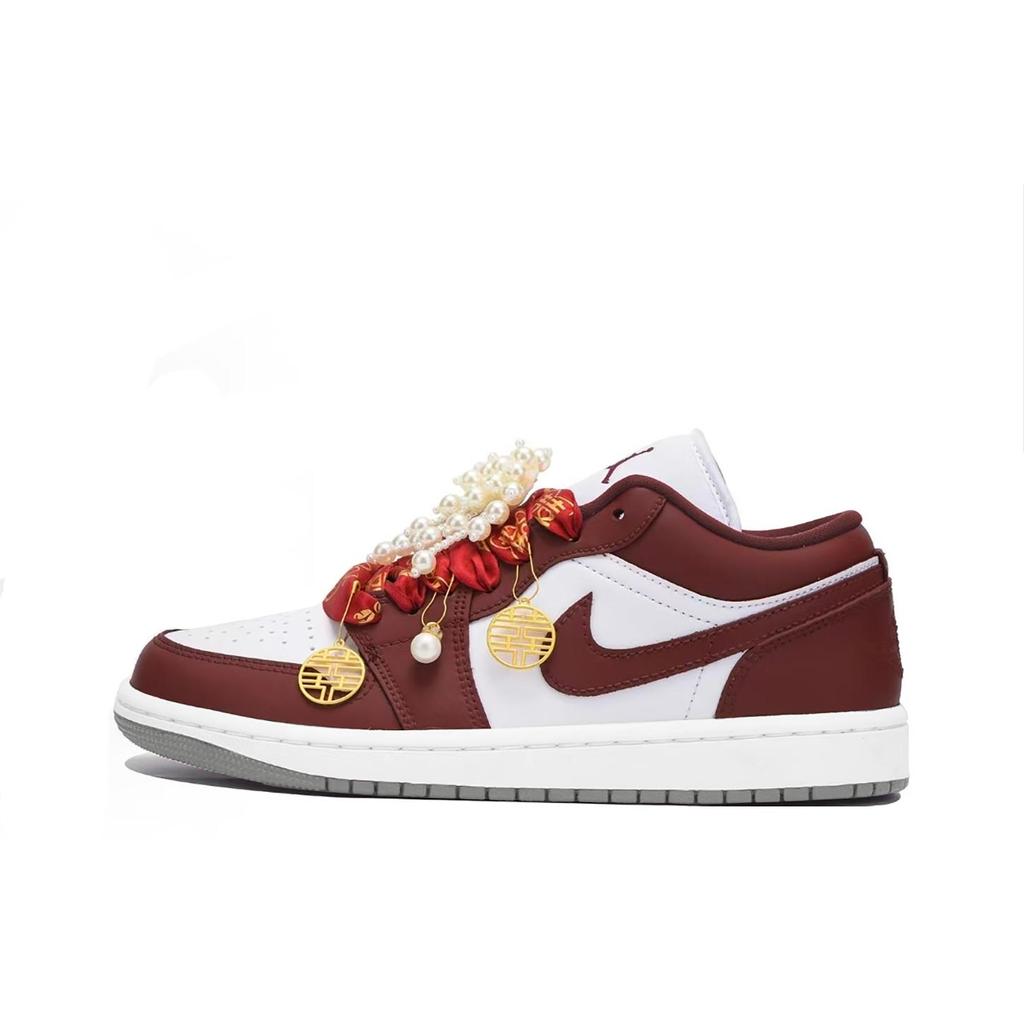 Jordan Air Jordan 1 Амортизация Устойчивость к истиранию Покрытие Низкие Винтажные Баскетбольные Кроссовки Унисекс Белый Красный 553560-133(Команда59-)