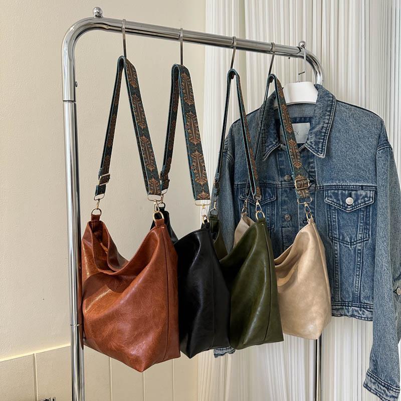 2024 Women's Large Capacity Retro Tote: Simple, Fashionable Shoulder & Messenger Bag