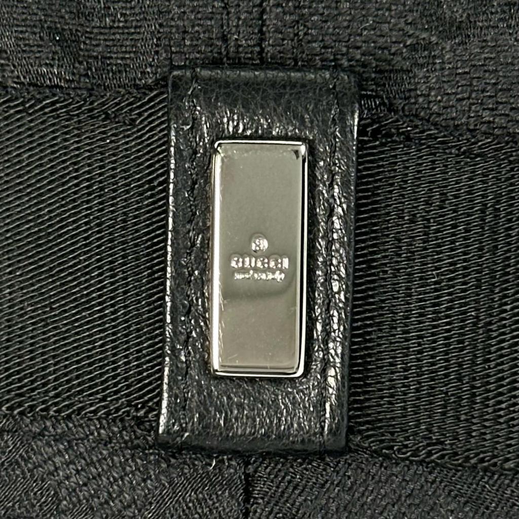 Gucci Шляпа-ведро из канвы GG черная Женская б/у