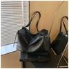 IELGY Ladies Tote Bag Commuter Large Capacity Autumn Winter Shoulder Messenger Bag