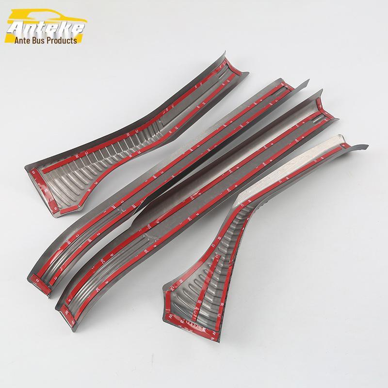 Защитные накладки на пороги и бампер T-Roc для моделей 18+