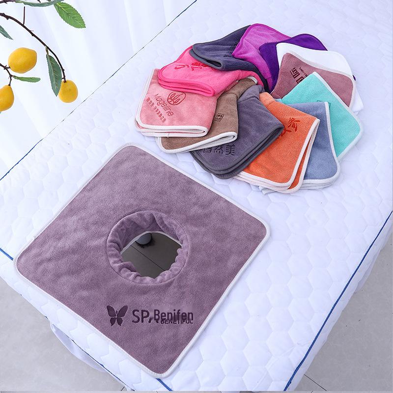 Массажное полотенце для салона красоты с отверстием для кровати