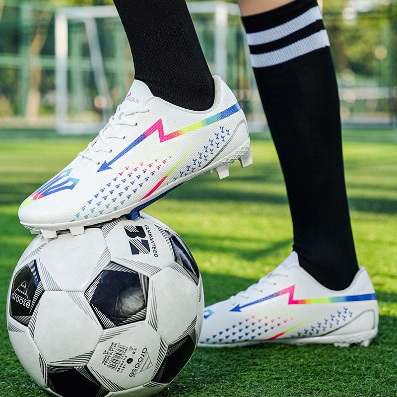 Fashion Pink Soccer Shoes Men Low-cut Lace-up Football Shoes Man Futsal Shoes Comfortable Outdoor Non-slip Men's Sports Sneakers