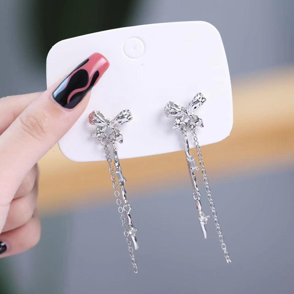 Pinkdudu Модные длинные серьги-капли в холодном стиле с бабочкой, легкие роскошные симметричные серьги с бахромой и бабочкой для женщин PD1494