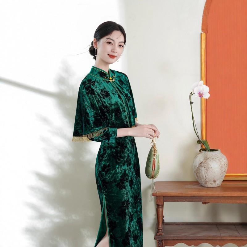 Womens Chinese Style Long Cheongsam Set With Velvet Fabric Stand Collar Medium Slit Comfort Fit