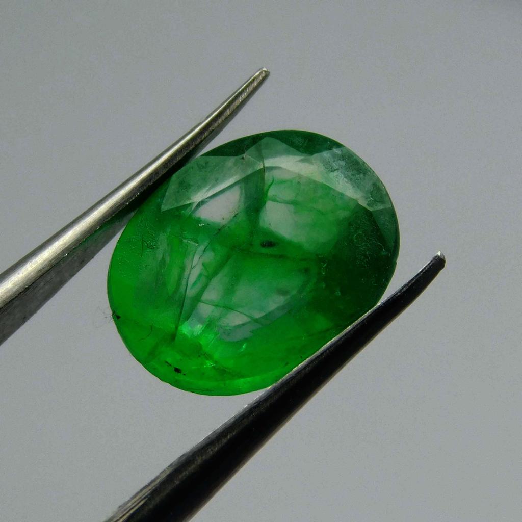 Natural Green Emerald Loose Gemstone Oval Cut 8 ct Untreated Colombian for Jewelry Making and Crafts
