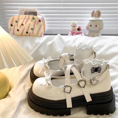 Круглый носок платформа JK маленькие кожаные туфли женские 2025 новая весна и лето ретро французские с мелким вырезом лолита одинарные туфли