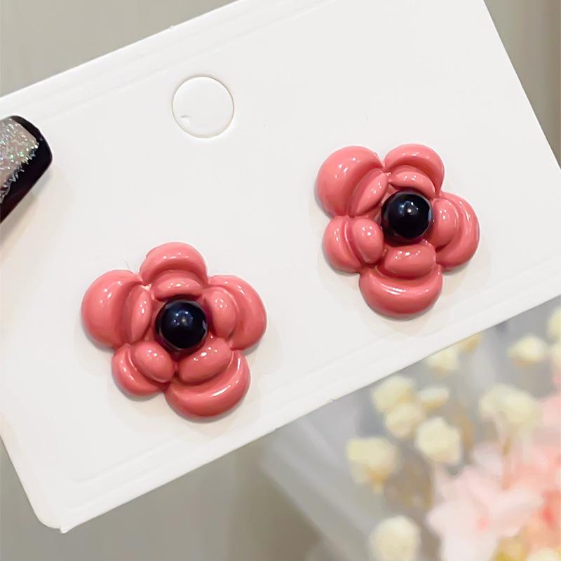 New Trendy Red Flower Women's Stud Earrings Lovely Cute Korean Fashion Black Middle Girls Sweet Ear Jewelry Aretes De Mujer