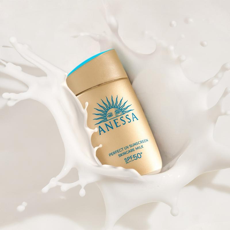 ANESSA Солнцезащитное молочко для ухода за кожей Perfect UV SPF 50+ PA++++ 60 мл