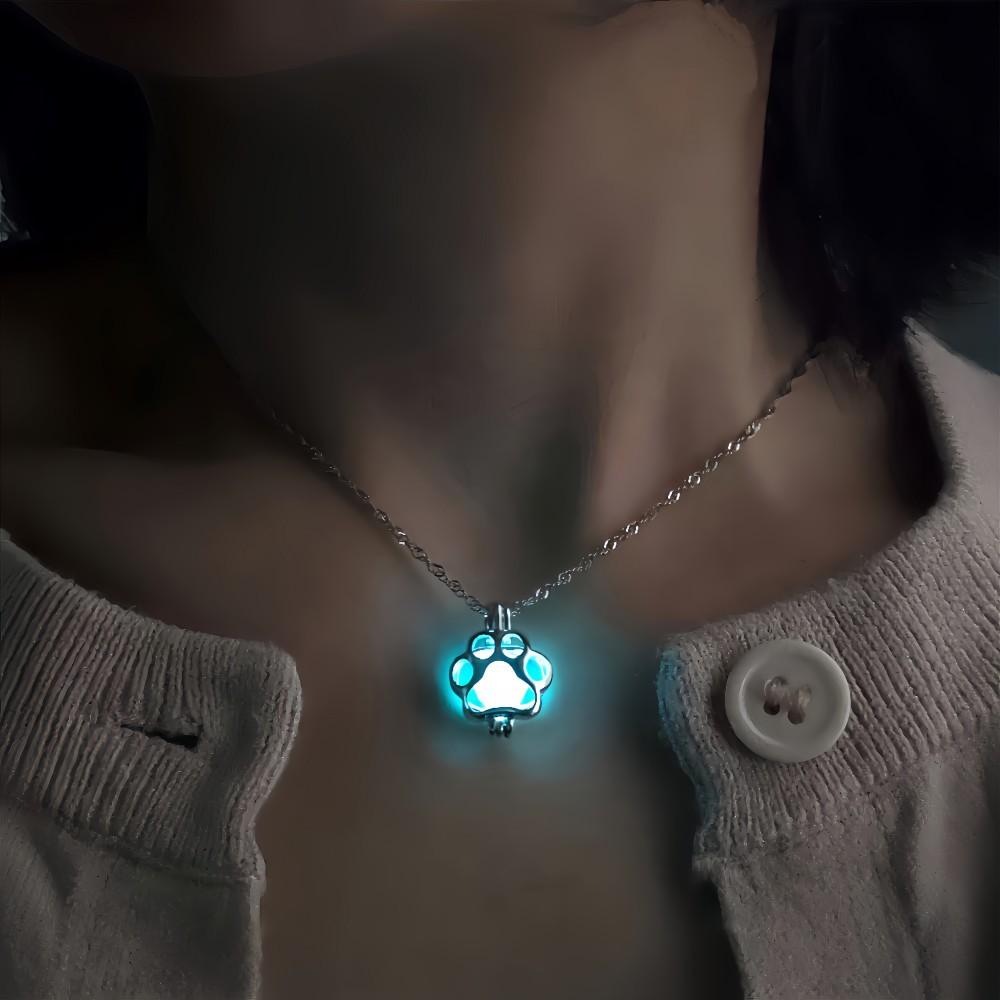 Хэллоуин светящееся ожерелье женская подвеска, сплав флуоресцентное ожерелье со следом лапы собаки