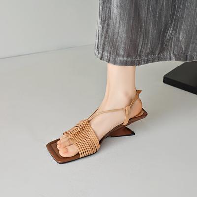 Мода Новые Летние Женские Сандалии Квадратный Носок Необычный Каблук Обувь Сплит Кожаная Обувь для Женщин Узкий Ремешок Обувь Ручной Работы Современные Сандалии