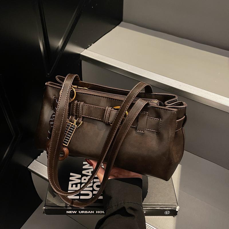 Ретро сумка женская большой вместимости 2025 новая осень и зима досуг нишевый дизайн одно плечо сумка-подмышка сумка-подушка для поездок