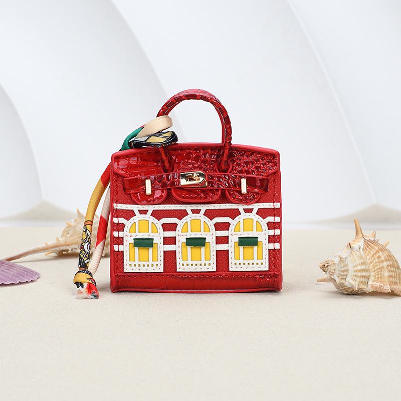 Stylish Mini House Keychain: Platinum Window Coin Purse & Earphone Holder