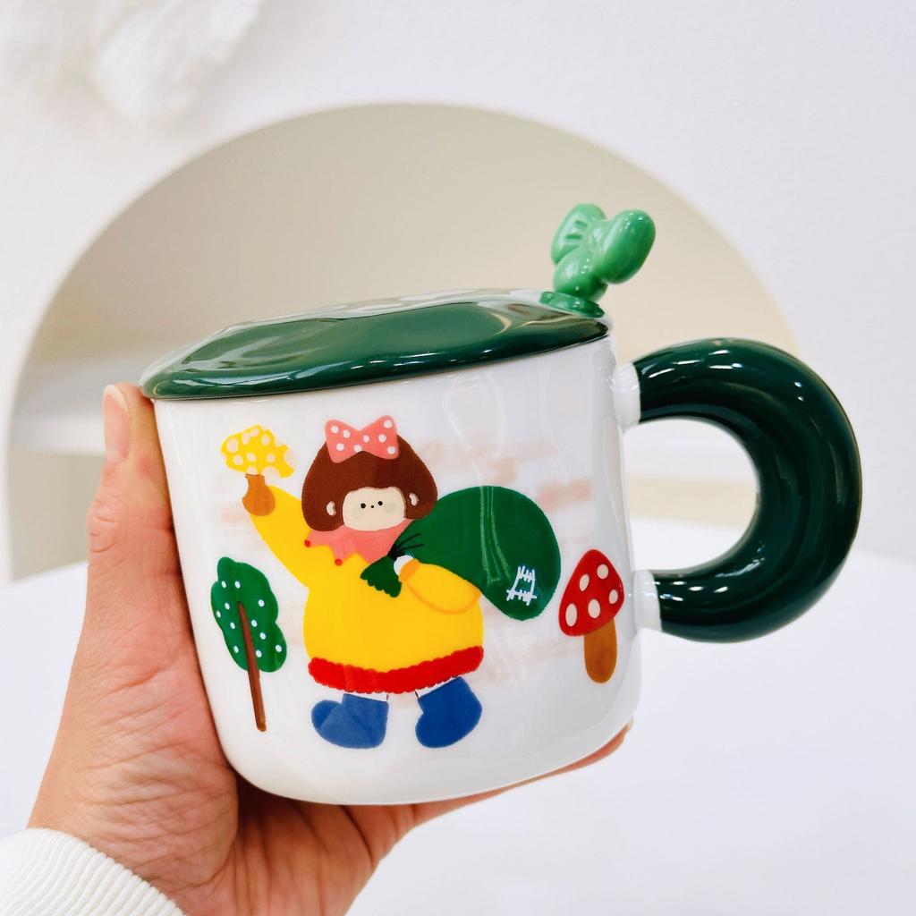 Креативная Персонализированная Пара с Крышкой и Ложкой Керамическая Чашка Высокого Внешнего Вида Большая Вместимость Кружка для Маленького Подарка для Девочек Чашка для Воды для Домашнего Использования