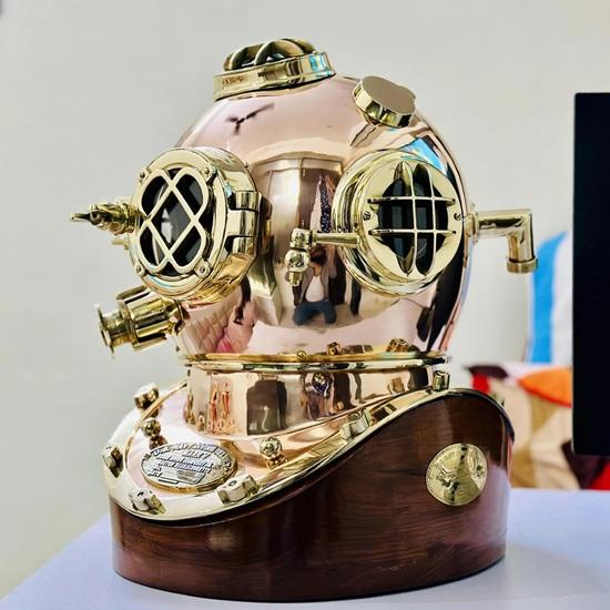 45.72 Cm Copper Brass Diving Helmet Mark V Deep Sea Scuba Divers Helmet With Wooden Base