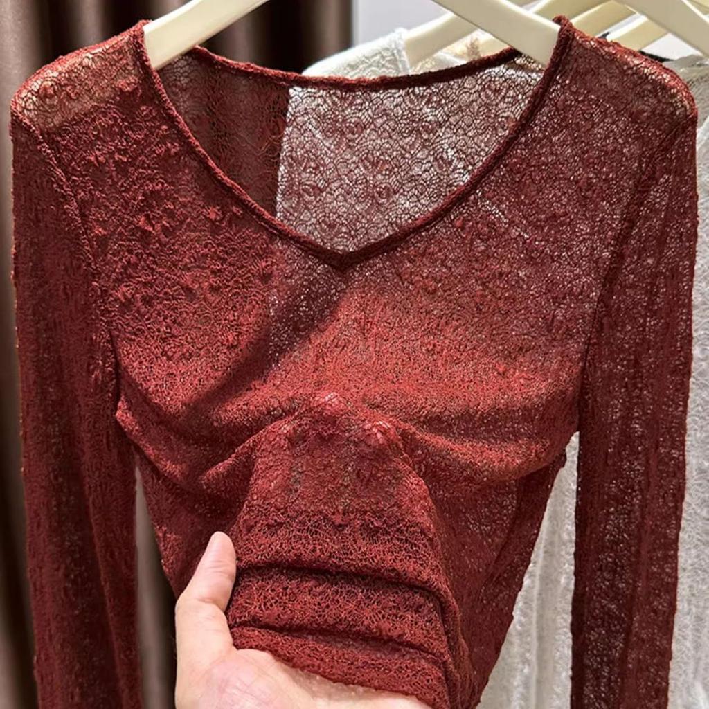 Белая кружевная рубашка с V-образным вырезом и ажурным узором для женщин, весна-лето, длинный рукав, тонкий дизайн, внутренняя подкладка, футболка, облегающий топ