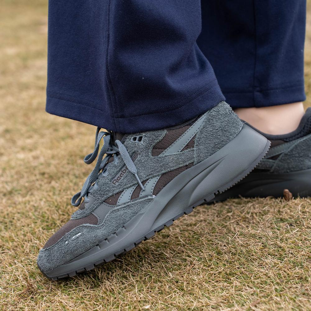 Reebok Классические кожаные кроссовки 2400 Dark Matter Grey Unisex 100201039