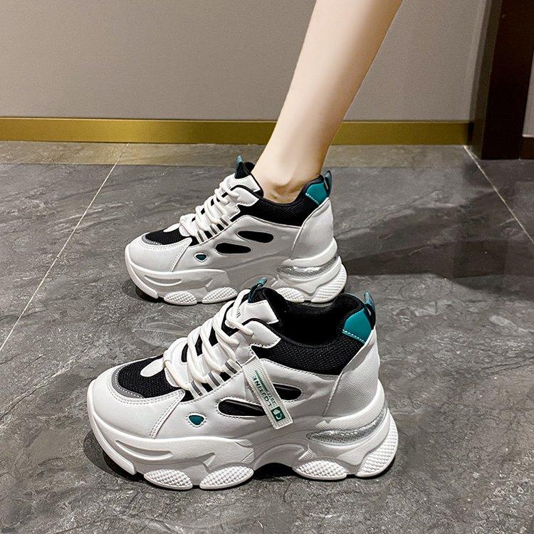 Модная дешевая 2024 Ретро Женская обувь лето Обувь на платформе Повседневные кроссовки Универсальная дизайнерская обувь Высококачественные женские кроссовки