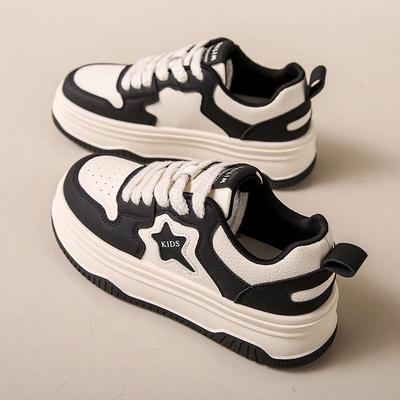 Популярные маленькие белые туфли женские весна 2025 новая женская обувь универсальные повседневные кеды нишевые студенческие спортивные туфли женские