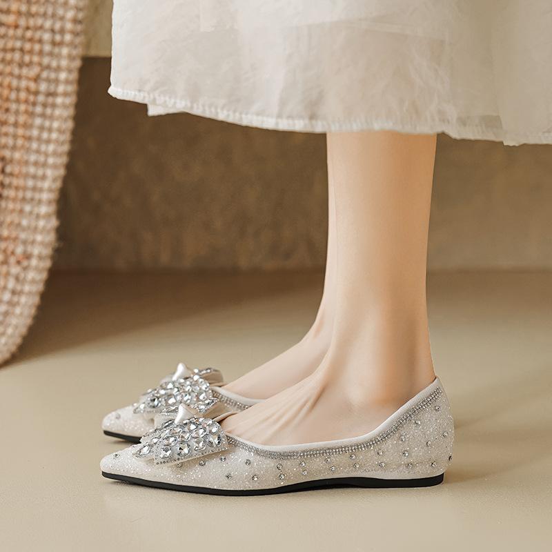 Weiwei Girl 5933-8 Pointed Single Shoes Women's Flat-soled 2025 New Shallow Mouth One-pedal Rhinestone Beanie Shoes Women