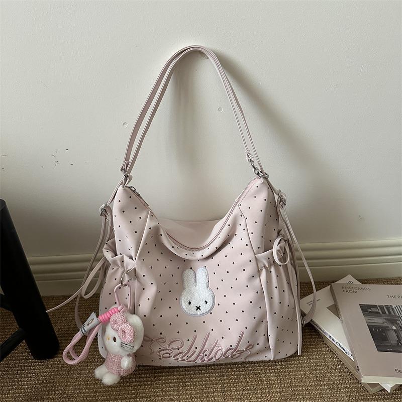 Korean cute niche design large-capacity shoulder bag spring new sweet personality girl heart tote bag