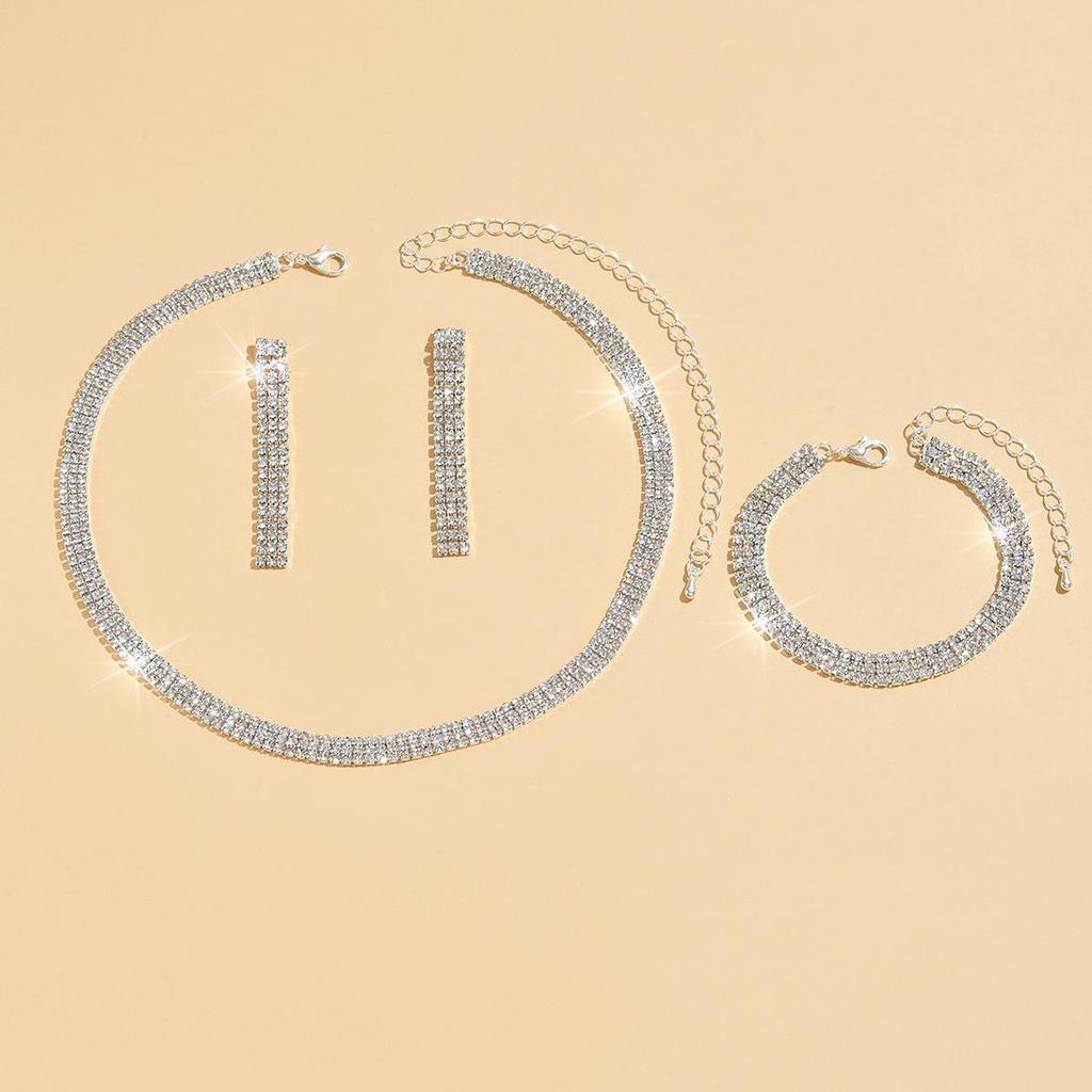 Элегантный комплект свадебных украшений: Универсальное ожерелье, браслет и серьги со стразами