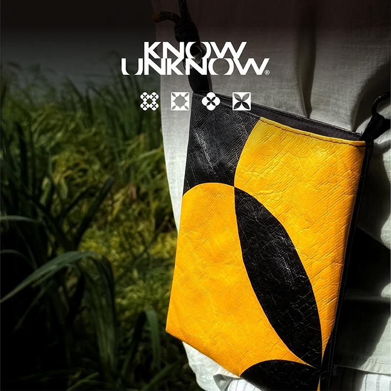 KNOW UNKNOW Оригинальная сумка-кроссбоди для телефона из Тайвека - Дизайн высокого класса