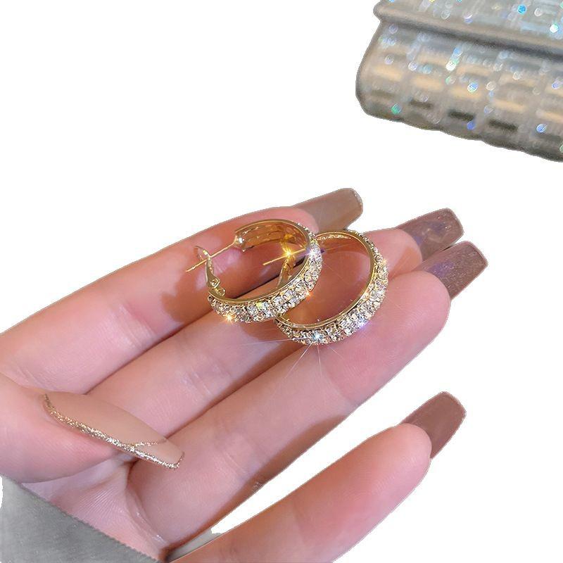 Стильные серьги-кольца из сплава: Серьги из серебра 925 пробы с бриллиантовой инкрустацией