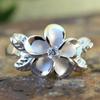 New Silver Color Flower Rings for Girls Stylish Wedding Party Finger Accessories Versatile Statement Jewelry Women Rings Gift
