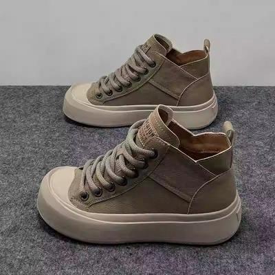 Кожаные уродливо-милые туфли с высоким верхом и большой головой женские 2025 весна новые ретро мягкая подошва женская обувь универсальные спортивные и повседневные кеды