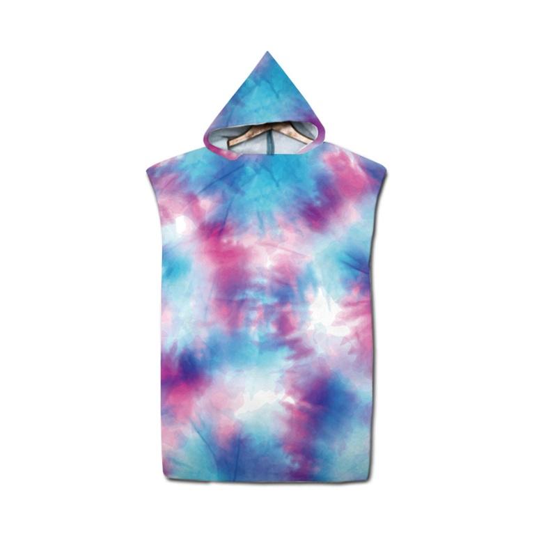 Стильный пончо-полотенце с узором для пловцов и отдыхающих на пляже