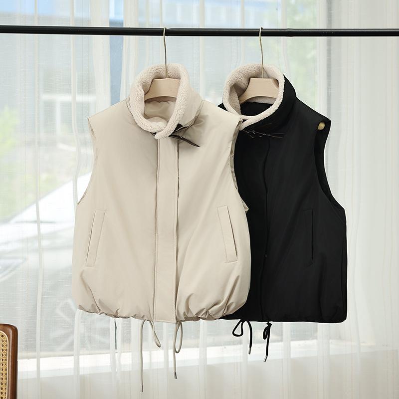 Winter wear fashionable and thin lamb wool lapel design sense loose with black vest top women's trend