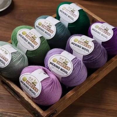 Мягкая шерстяная пряжа для крючков Зимняя шапка Свитер Шарф Шаль Пальто Кардиган Сделай сам Удобная Теплая Пушистая Детская нить красная