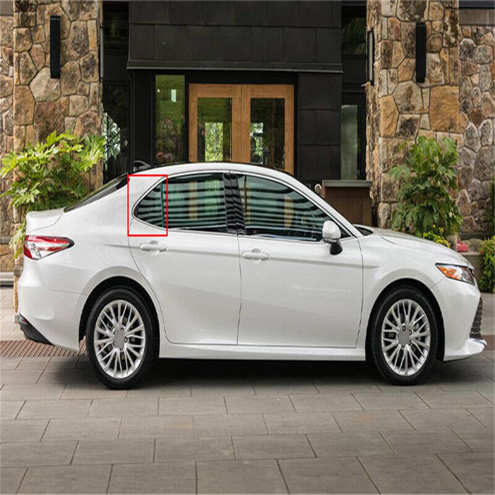 Задние боковые жалюзи на четверть окна под карбон для Toyota Camry 2018+