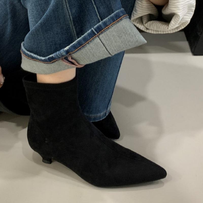 2025 новая корейская версия эластичных замшевых туфель-котят и тонких ботинок~ темпераментные остроносые ботильоны на тонком каблуке средней высоты