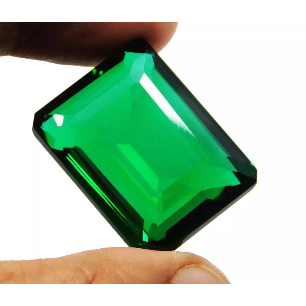 Beautiful Natural Green Emerald Colombian A+ 98-100 Ct Emerald Cut Gemstone