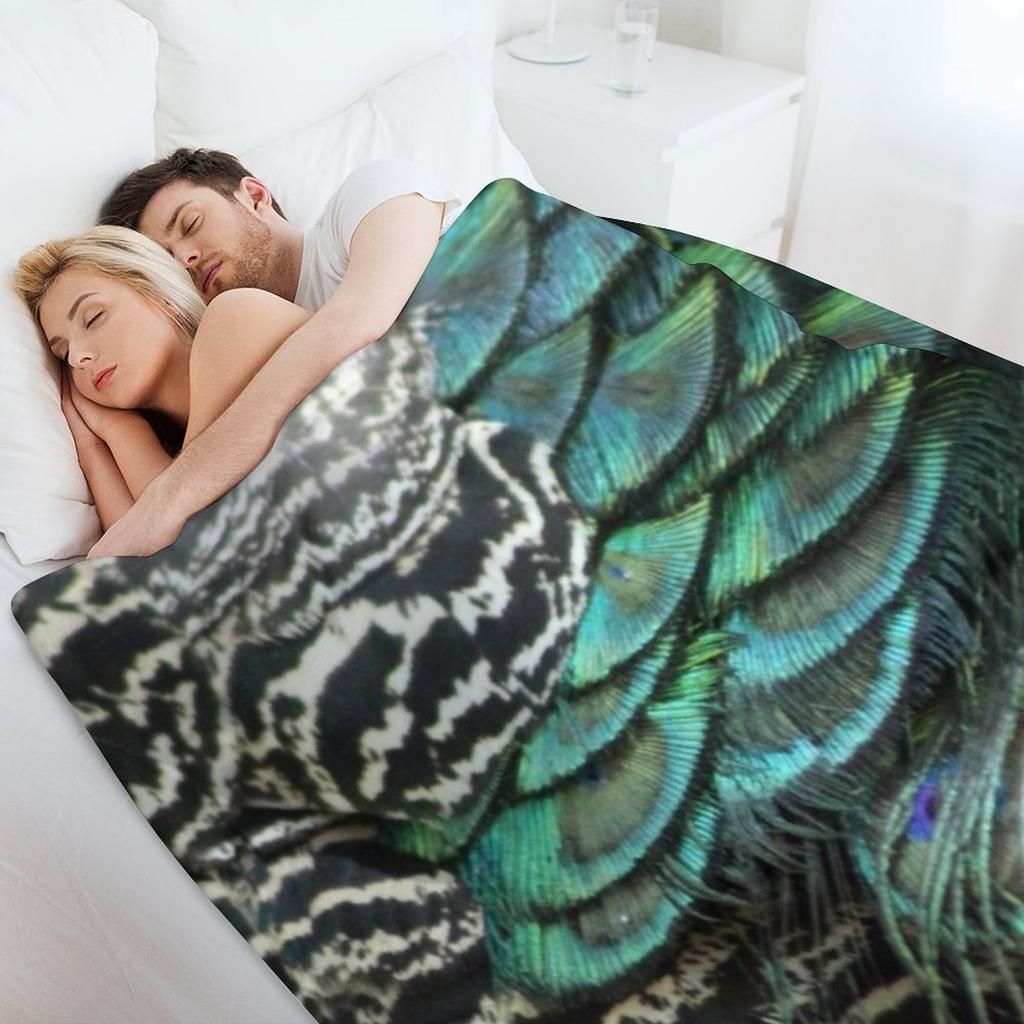 Peacock Bird Feathers Plumage Texture 1 Throw Blanket Hairys Stuffeds Tourist blankets and throws Blankets