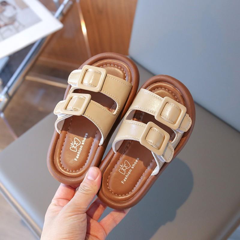 Детские тапочки для улицы корейский стиль мягкая подошва для девочек пляжная обувь нескользящие 2025 лето новые детские сандалии с открытым носком модные