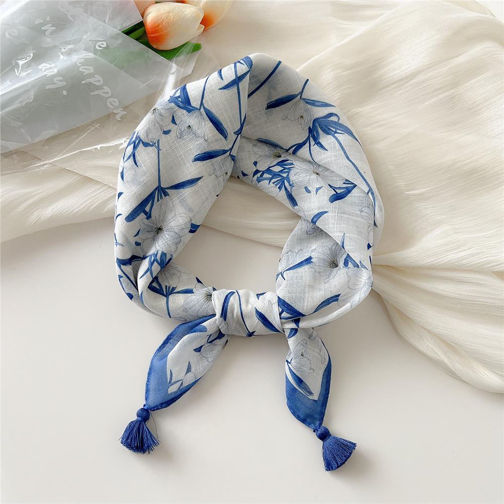60*60cm Summer Scarves for Woman Beautiful Floral Scarf with Tassels Outdoor Thin Sun Protective Scarf