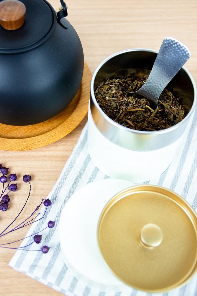 Nichi Nichi Dogu Чайная банка, расписанная, сделано в Японии, цвет яичной скорлупы, банка, плоская, 200 г, сталь, Япония,